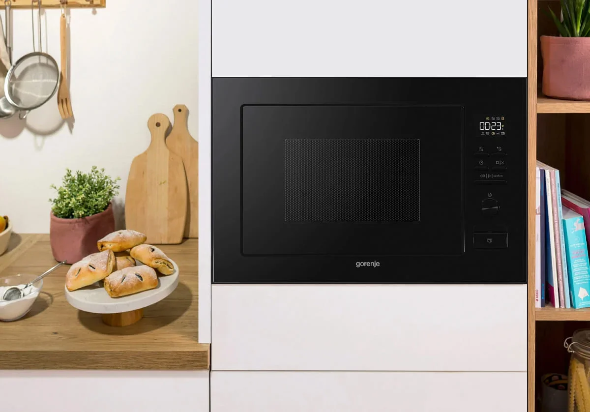 Встраиваемая микроволновая печь с грилем Gorenje BM251M2BG