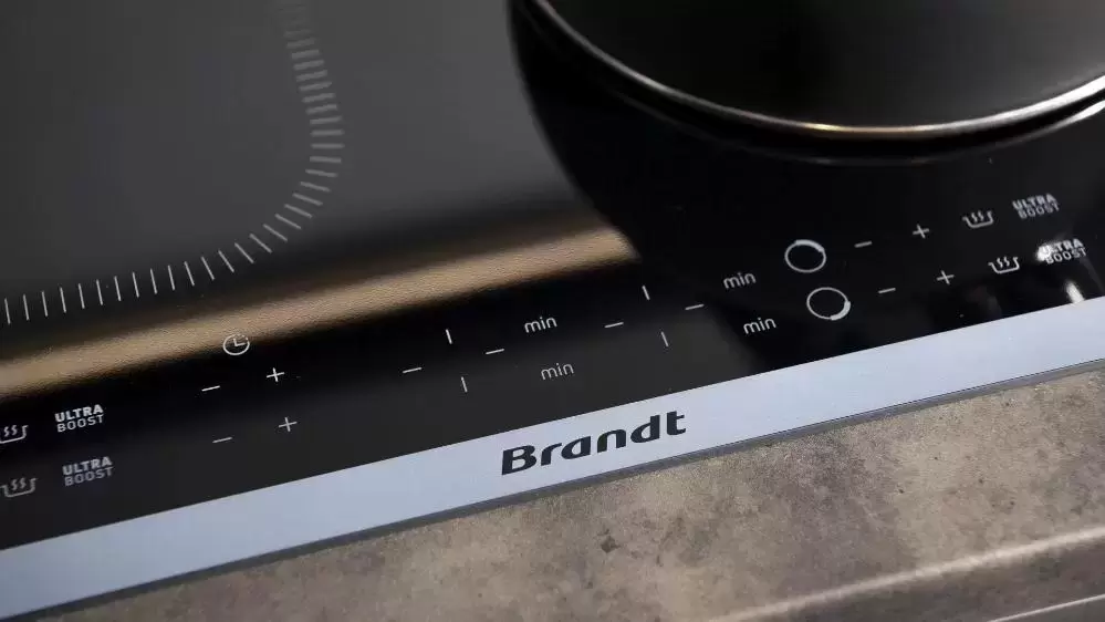 Индукционная варочная панель Brandt BPI164HUB