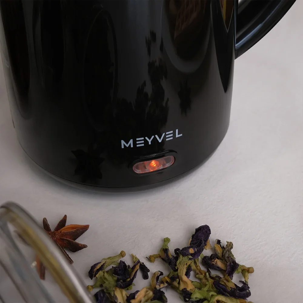 Электрический чайник Meyvel MKE-01T (Черный)