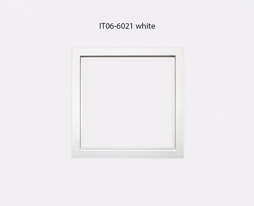 Встраиваемый светильник Italline IT06-6020 IT06-6020 white 3000K + IT06-6021 white