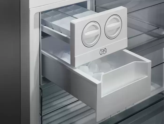 Холодильник Electrolux RNT7MF46X2