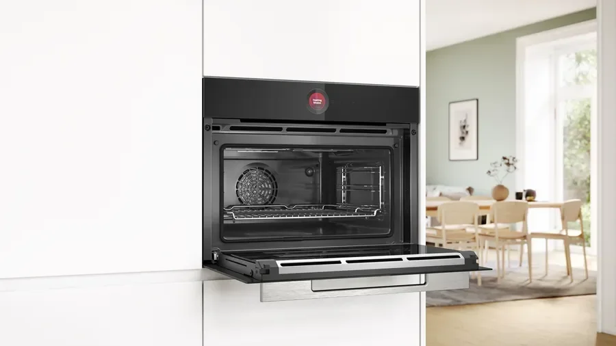 Духовой шкаф Bosch CBG7741B1