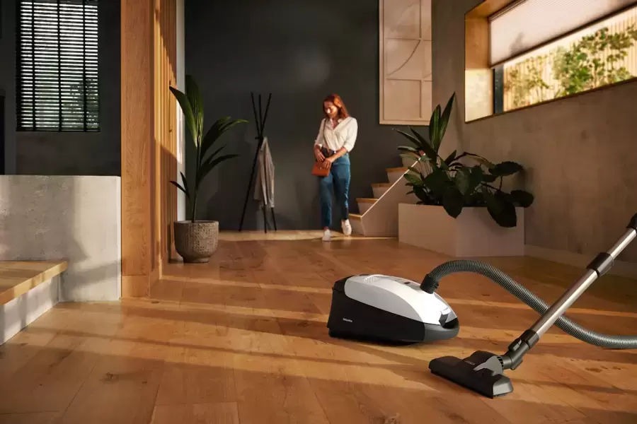 Пылесос Miele SBAF5 Classic C1 Flex белый лотос