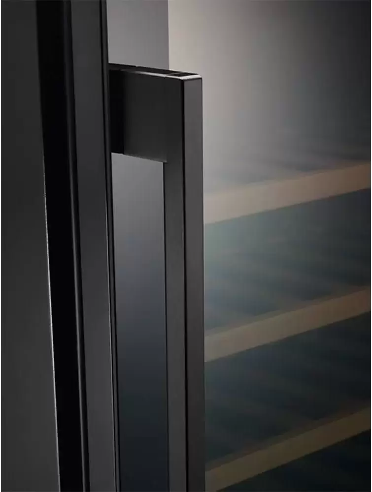 Встраиваемый винный шкаф Electrolux EWUS052B5B