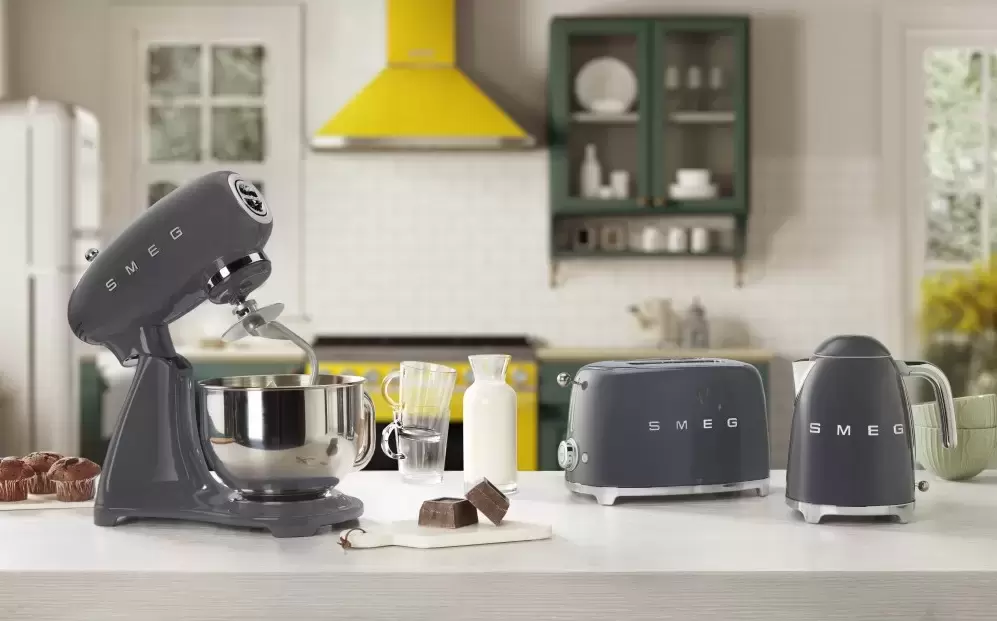 Миксер Smeg SMF03GREU