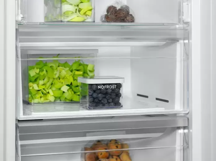 Морозильная камера Electrolux RUT7ME28X2