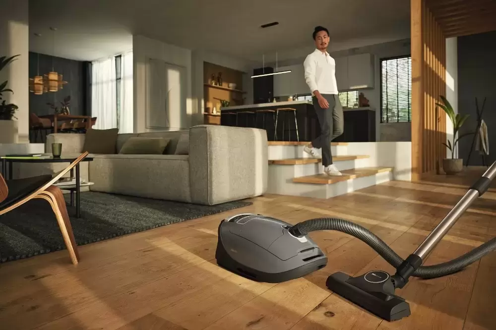 Пылесос Miele Complete C3 Active Parquet PowerLine SGDF5 серый