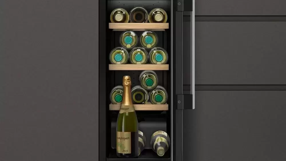 Встраиваемый винный шкаф Neff KU9202HF0