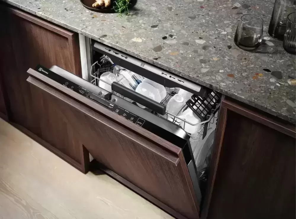 Встраиваемая посудомоечная машина Electrolux EEG88520W