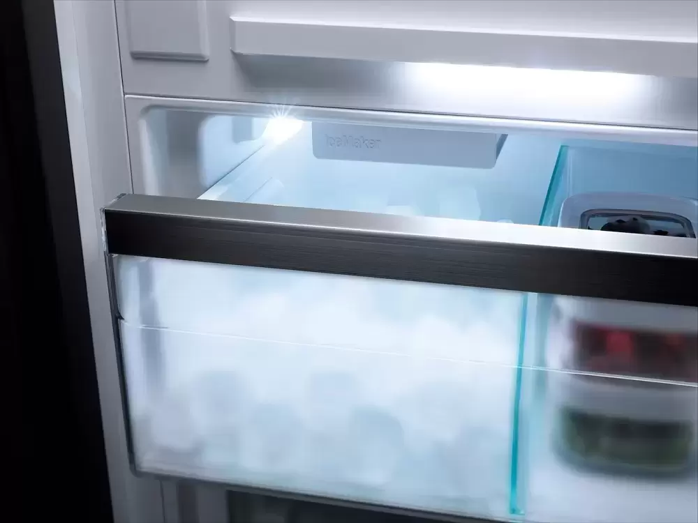 Встраиваемый холодильник Miele KFN 7795 D
