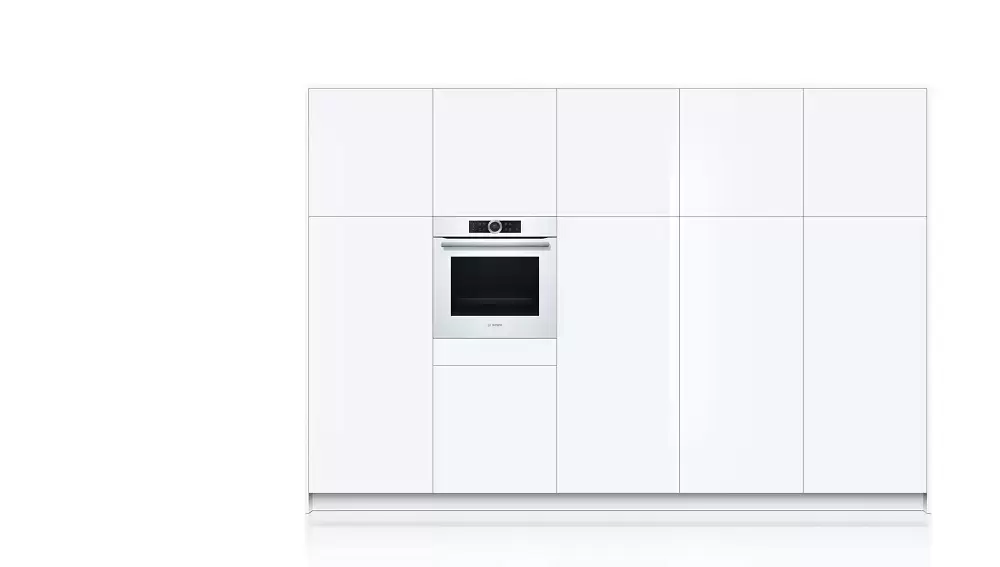 Духовой шкаф Bosch HBG675BW1