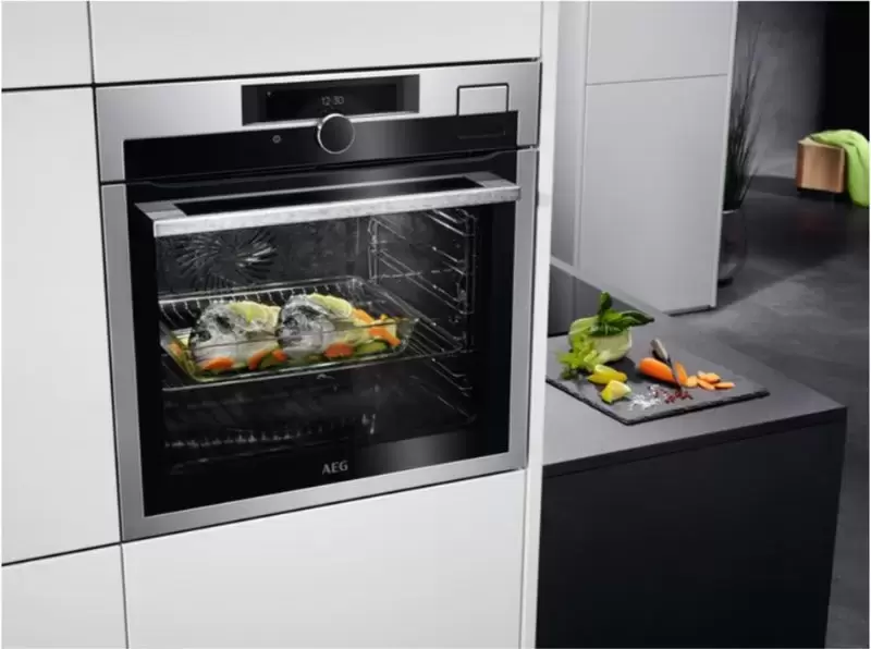 Духовой шкаф AEG BSE998330M