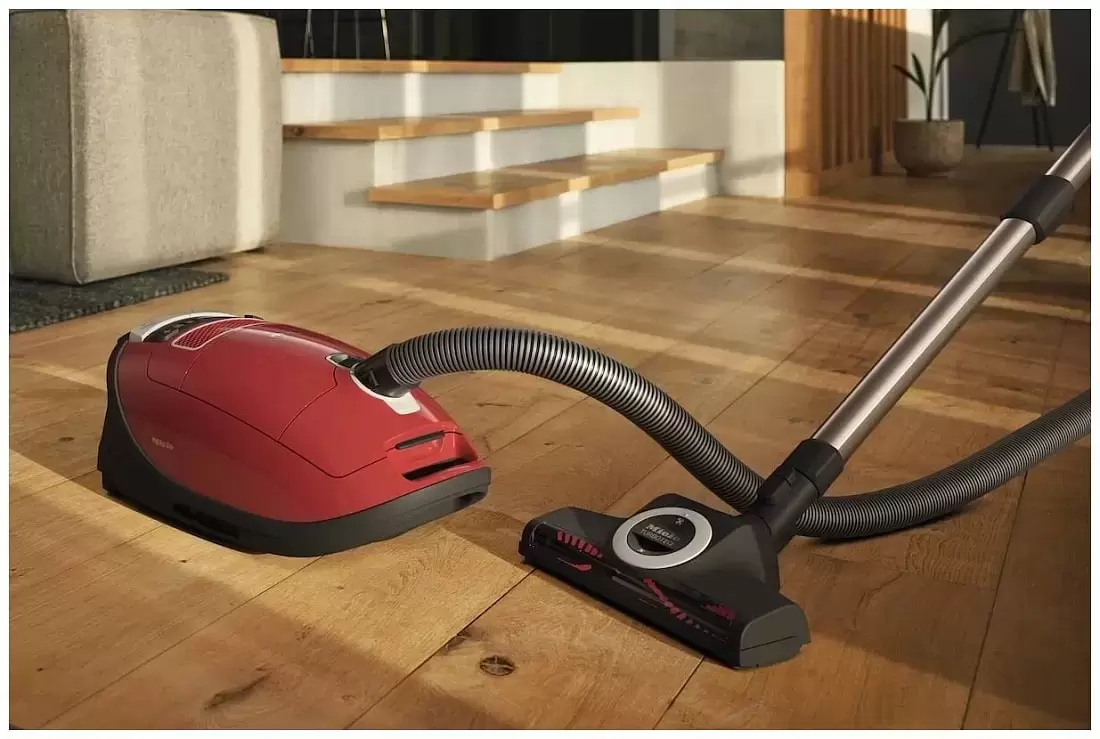Пылесос Miele SGEF5 Complete C3 PowerLine Cat&Dog Flex mango red