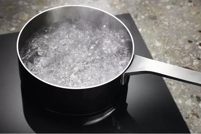 Индукционная варочная панель Electrolux EIS6448