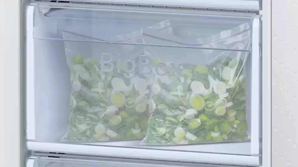 Двухкамерный холодильник Bosch KGN39VC14