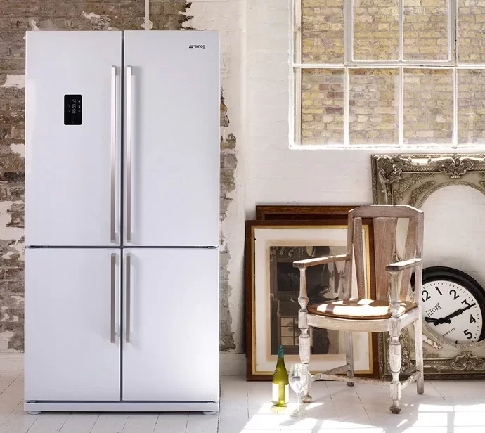 Холодильник Smeg FQ60BPE