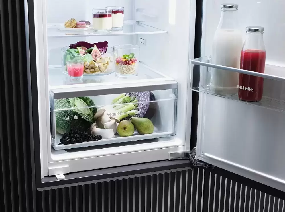 Встраиваемый холодильник Miele K 7115 E
