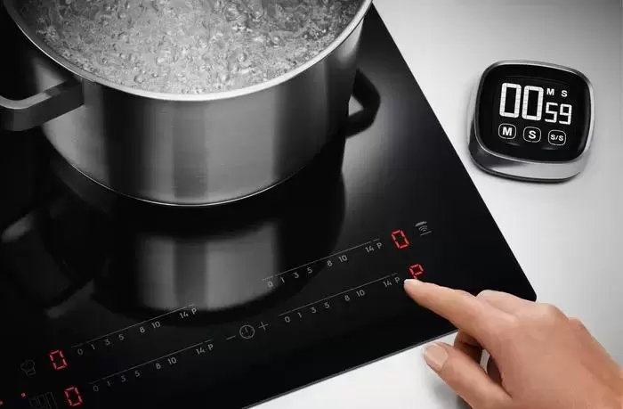 Варочная панель Electrolux CIV644