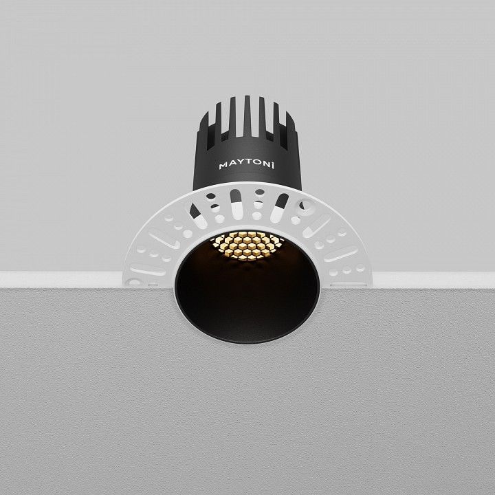 Встраиваемый светильник Maytoni Technical Омут DL120-10W-2.7K-TRS-B