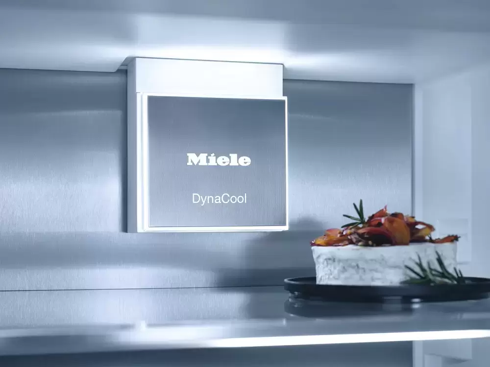 Встраиваемый холодильник Miele KFN 7795 D