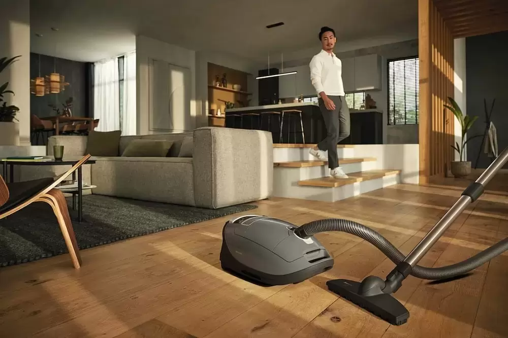 Пылесос Miele Complete C3 PowerLine SGDF3 125 Gala Edition серый