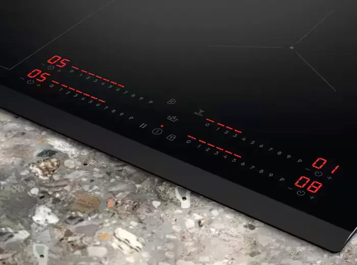 Индукционная варочная панель Electrolux EIS82453