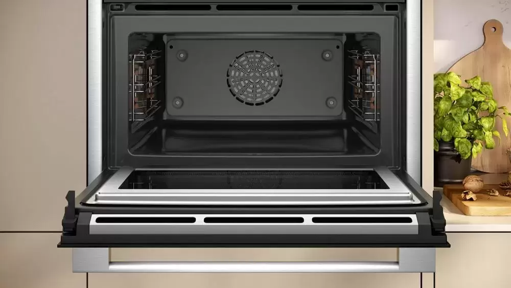 Компактный духовой шкаф с микроволнами Neff C24MS31N0