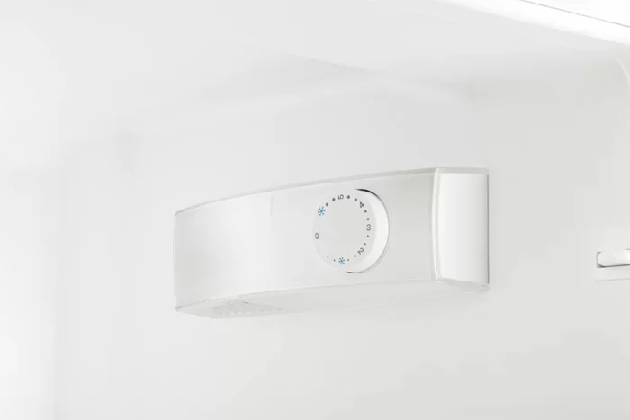 Холодильник Electrolux ERN92201AW
