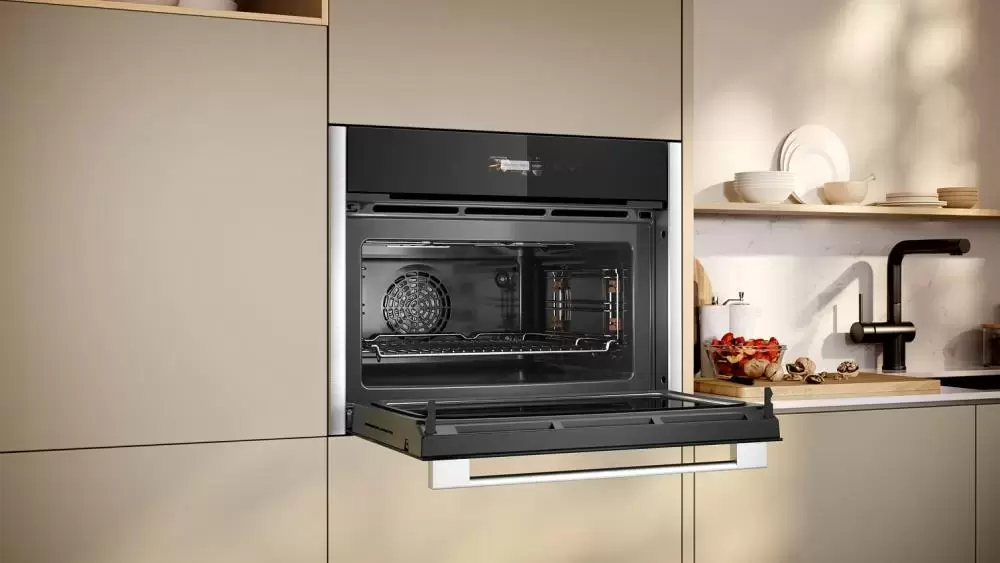Компактный духовой шкаф с микроволнами Neff C24MR21N0