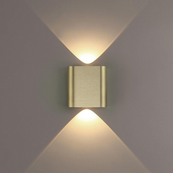 Накладной светильник Odeon Light MAGNUM 7107/2WL