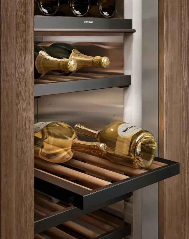 Встраиваемый винный шкаф Gaggenau RW466365