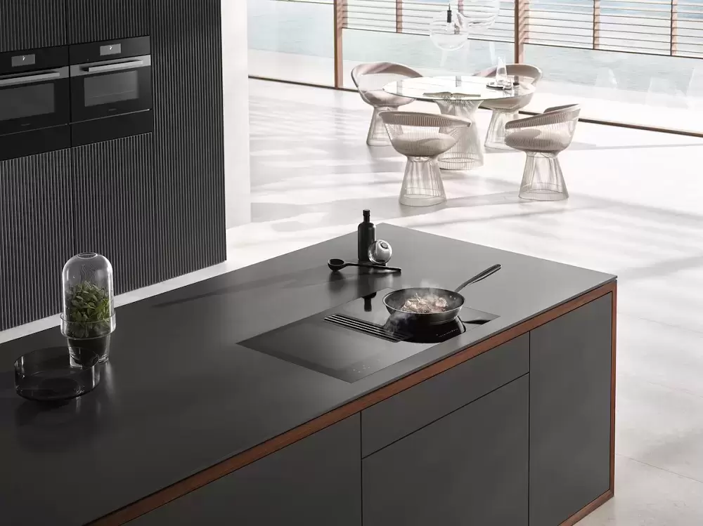Индукционная варочная панель с вытяжкой Miele KMDA 7634 FL
