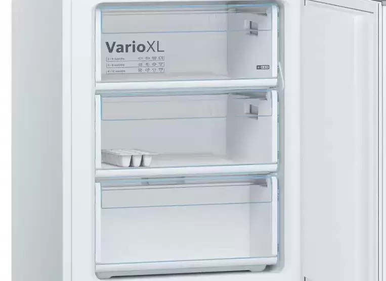Холодильник с нижней морозильной камерой BOSCH KGE39XW21R