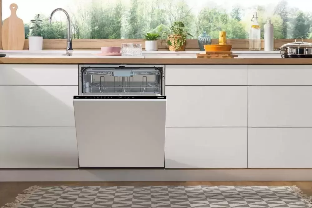 Встраиваемая посудомоечная машина Gorenje GV 643E90