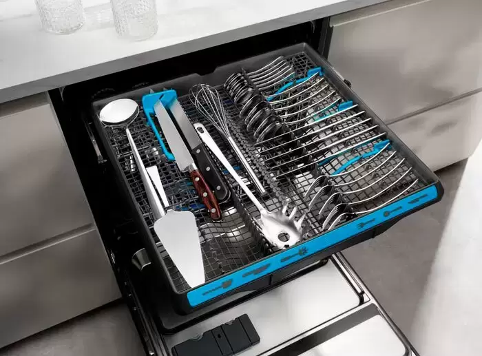 Встраиваемая посудомоечная машина Electrolux EEM48300L