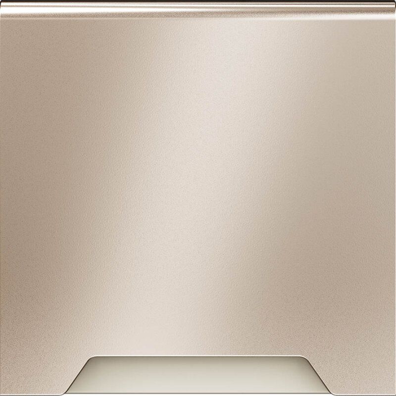 Накладка для розетки с заземлением и со шторками с крышкой Voltum S70 METAL VLSM000810