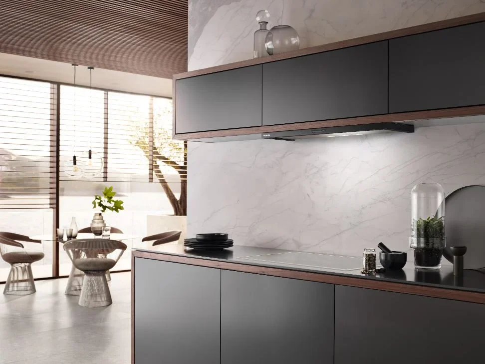 Встраиваемая вытяжка Miele DAS 2920 черный матовый