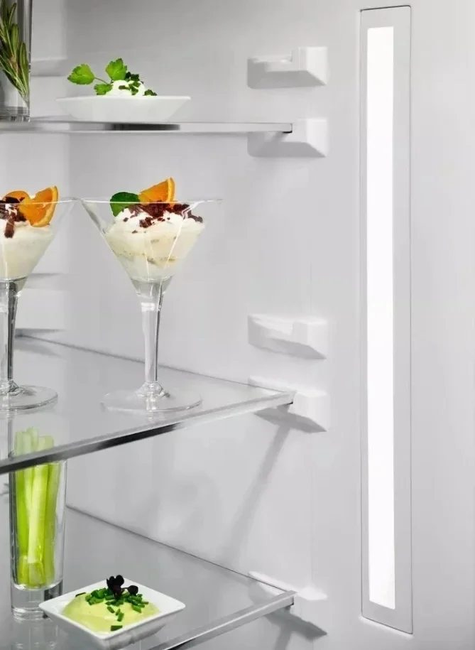 Холодильник Electrolux LNT 7ME36 G2