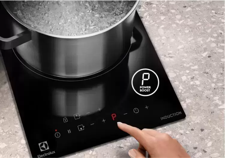 Варочная панель Electrolux LIT 30230 C