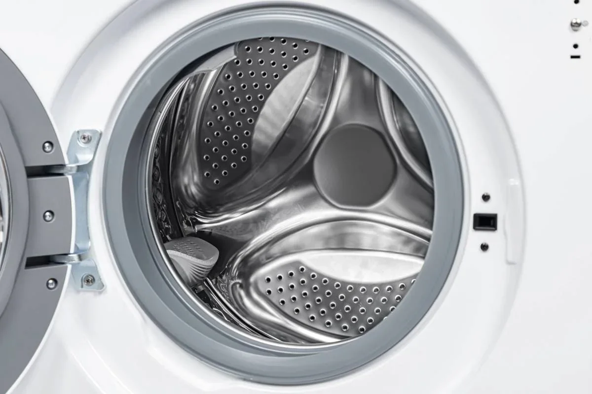 Встраиваемая стиральная машина Midea MFA06W80B/W