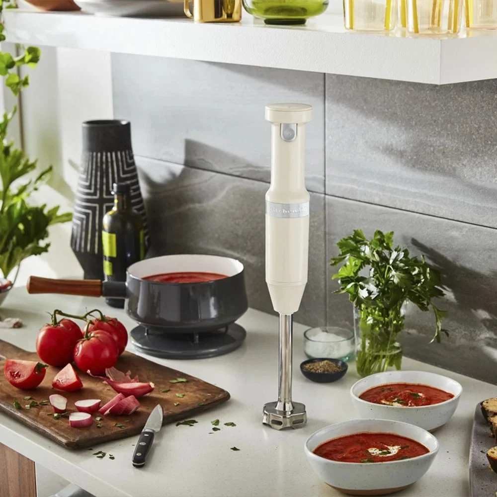 Погружной блендер беспроводной KitchenAid 5KHBBV53EAC кремовый