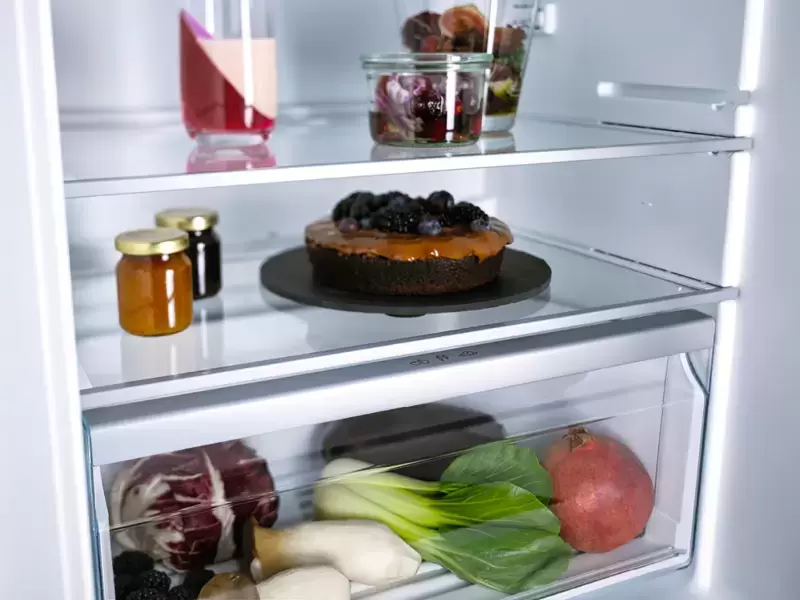 Встраиваемый холодильник Miele K 7113 F