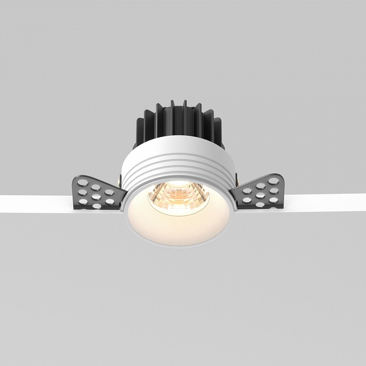 Встраиваемый светильник Maytoni Technical Round DL058-7W3K-TRS-W