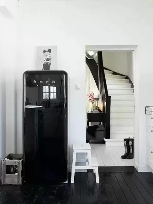 Холодильник Smeg CVB20LNE