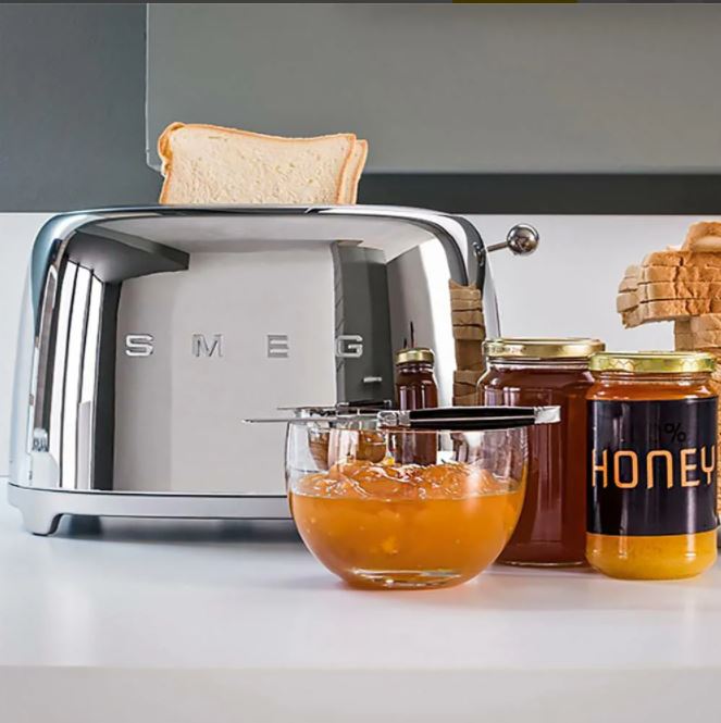 Тостер Smeg TSF01SSEU