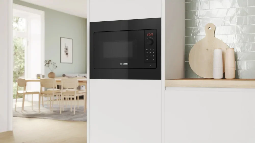 Встраиваемая микроволновая печь Bosch BFL523MB4