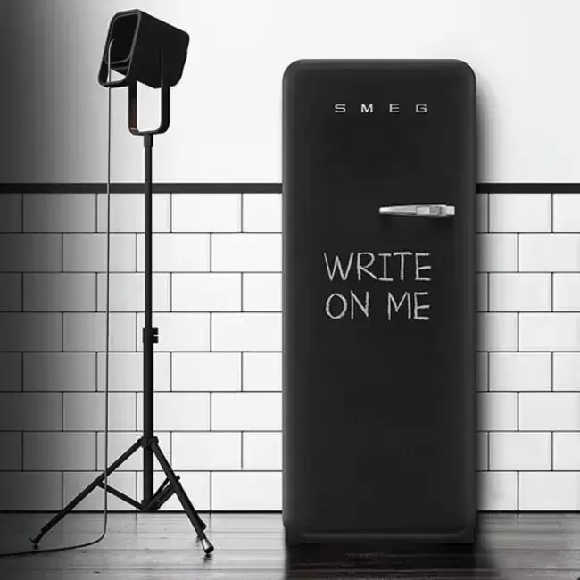 Холодильник Smeg FAB28RDBB