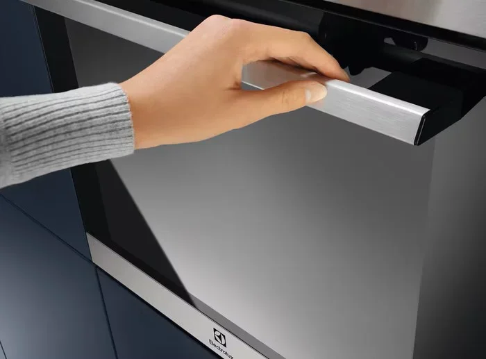 Духовой шкаф Electrolux EOH4P56BX
